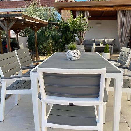 Apartments Roberta Novigrad Istria エクステリア 写真