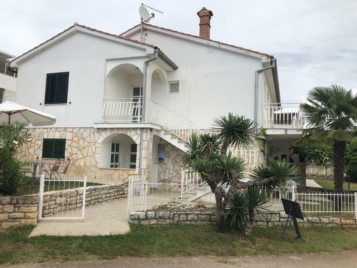 Apartments Roberta Novigrad Istria エクステリア 写真
